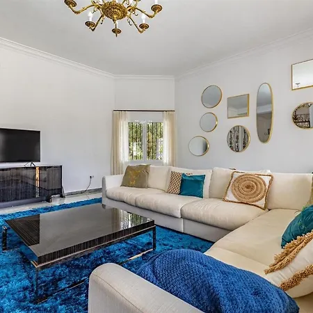 Luxury With Tennis & Pool Villa