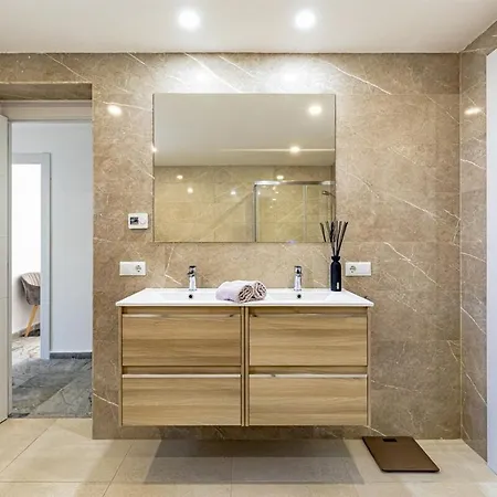 Luxury With Tennis & Pool Villa Malaga