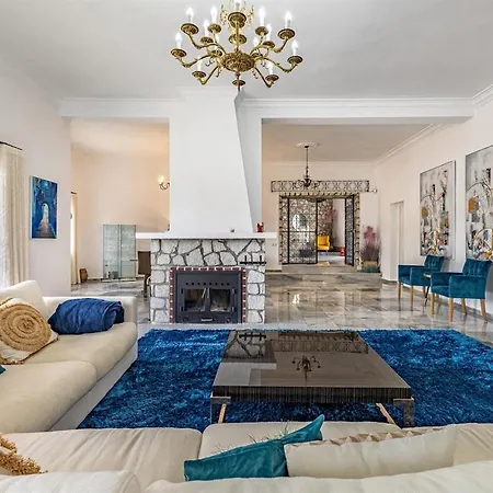 Luxury With Tennis & Pool Villa Malaga